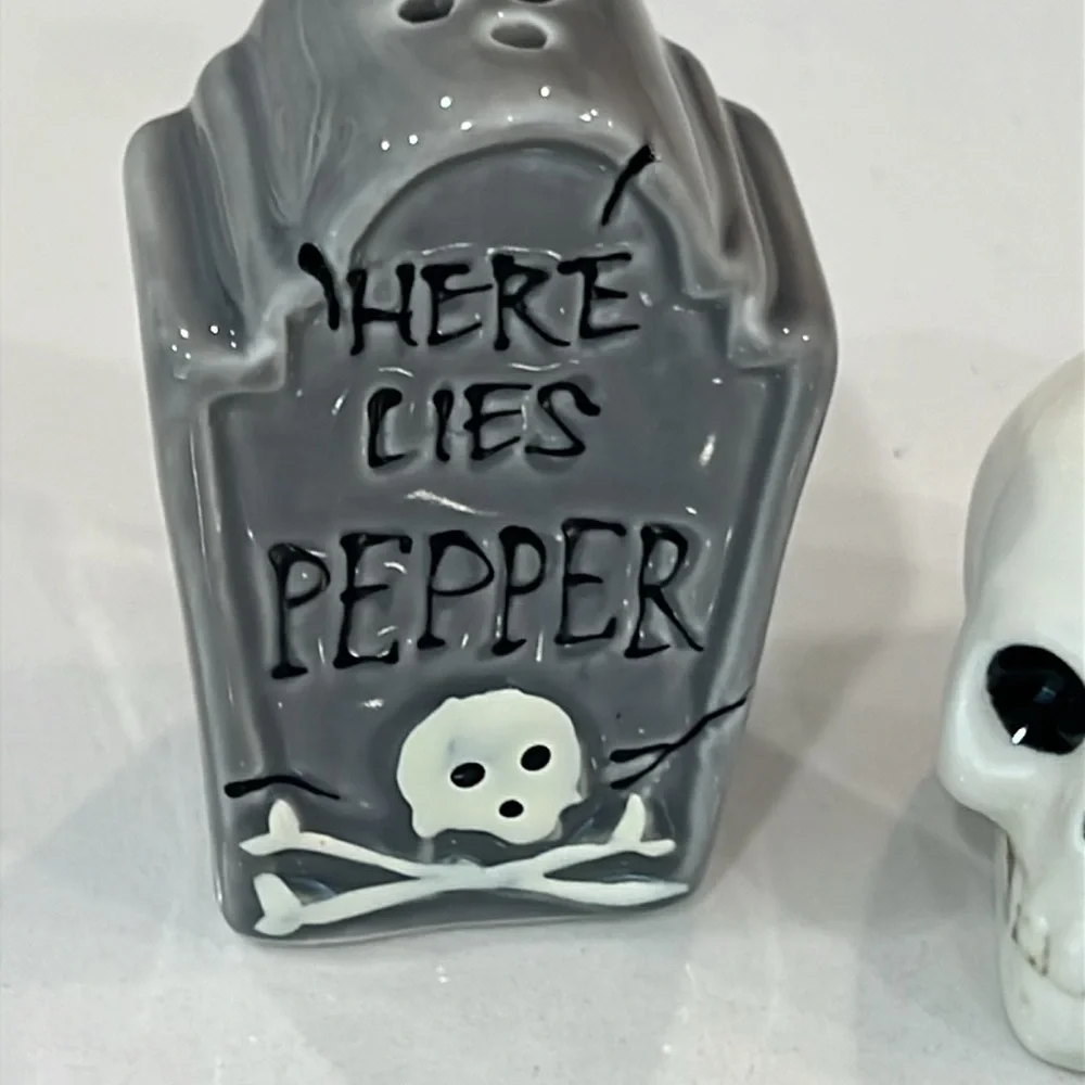 💀Cute. 🎃Mini Halloween.salt & Pepper.